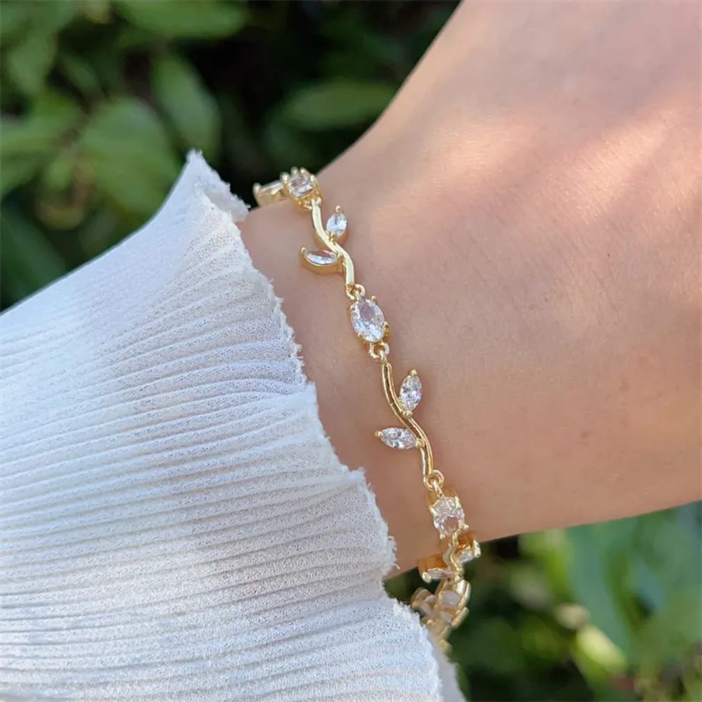 Tulip Bracelet – Premium Quality Stainless Steel Elegant Bracelet